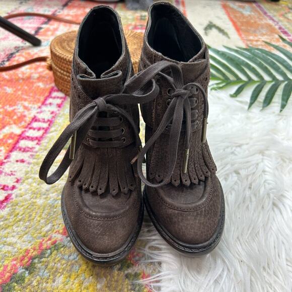Burberry Designer Brown Preppy Leather Heeled Ankle Boots Booties 36.5 / 6.5 - Picture 4 of 10